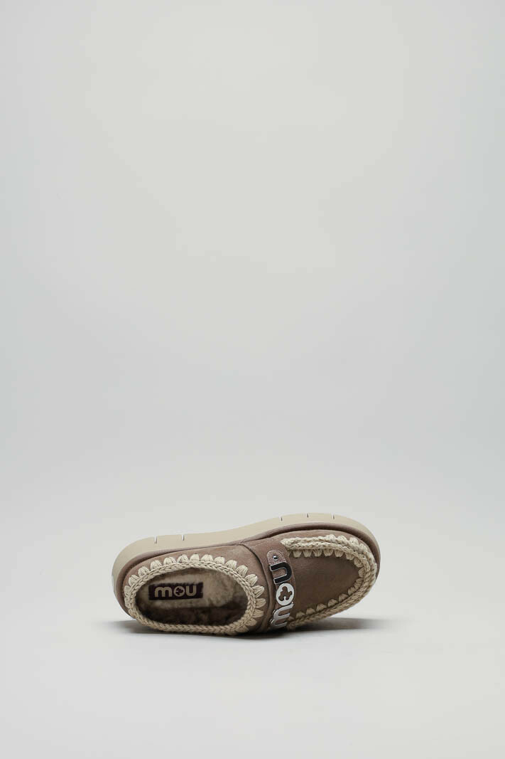 zoom in on Taupe Instapper image Taupe Instapper image