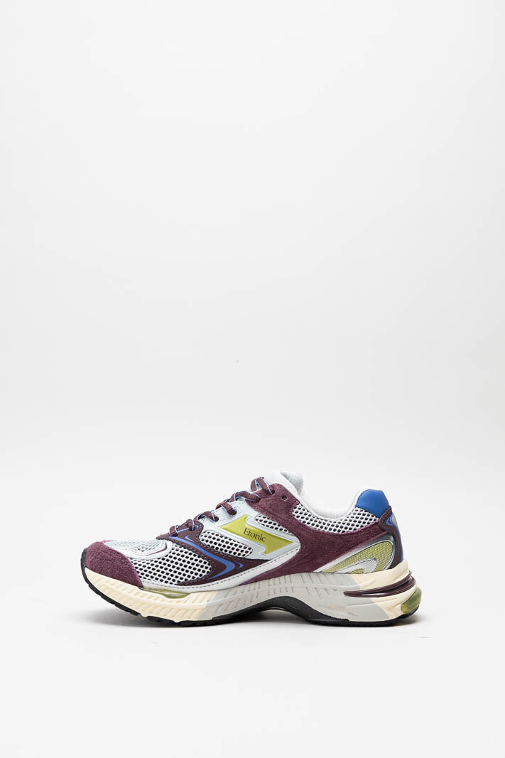 Bordeaux Sneaker image