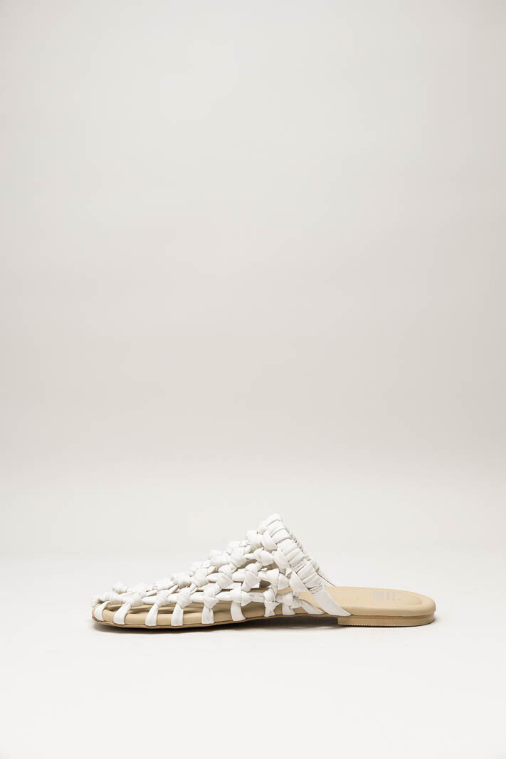 Gebroken wit Muiltje image