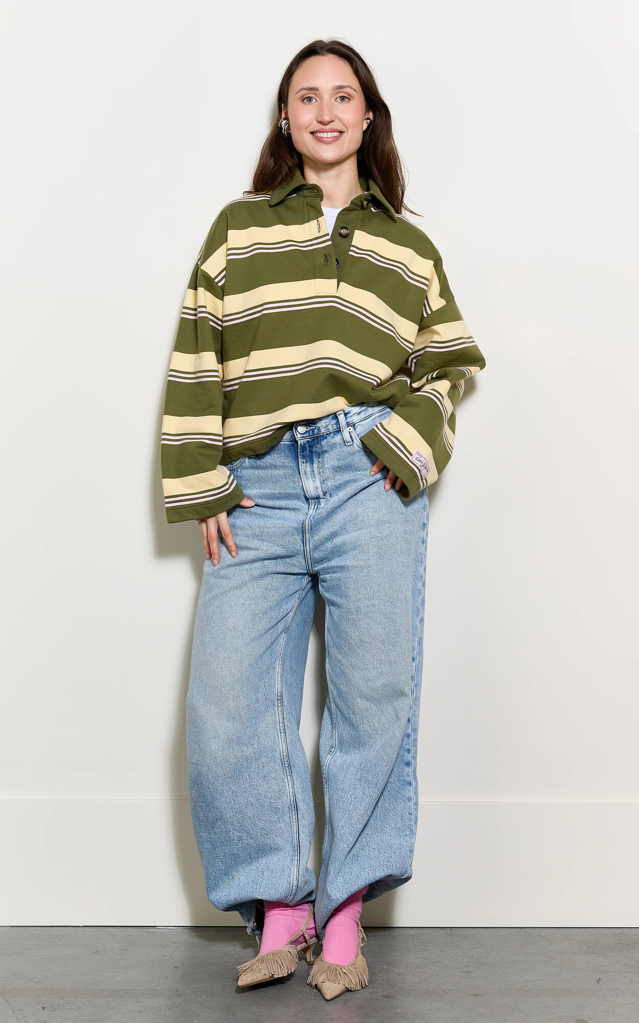 Kaki Sweater image