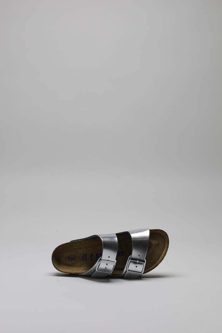zoom in on Zilver Slipper image Zilver Slipper image
