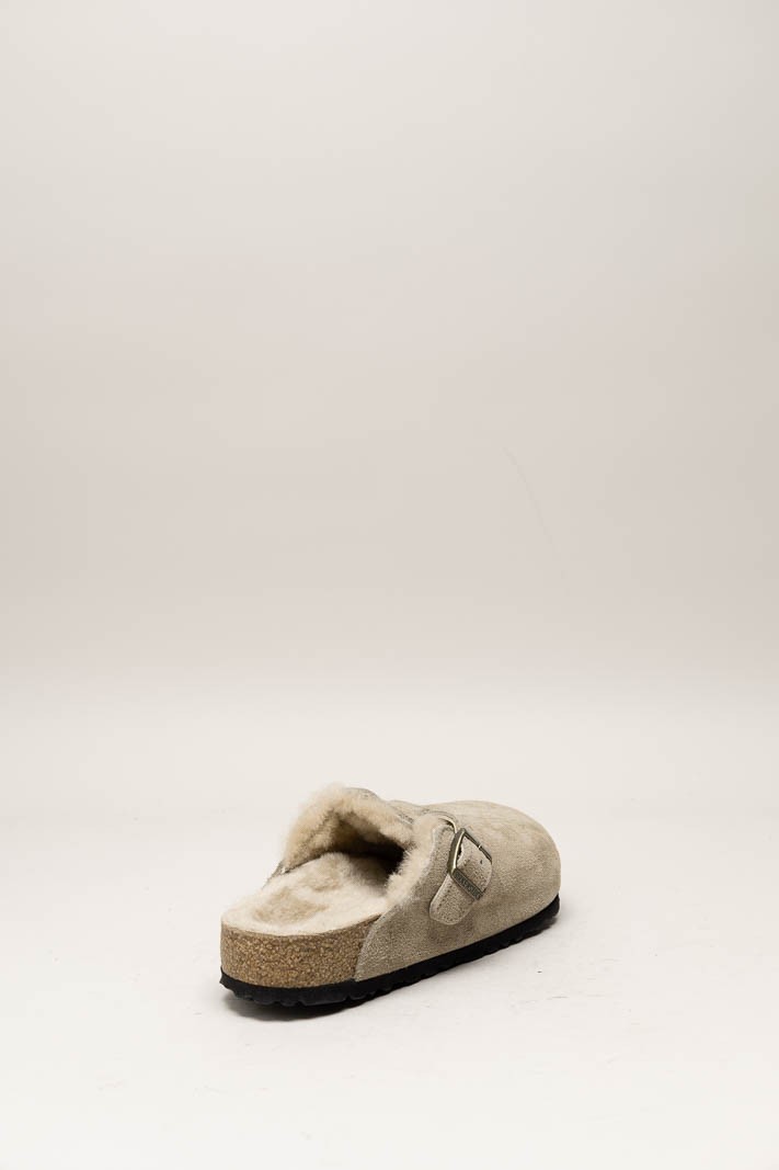 Taupe Muiltje image