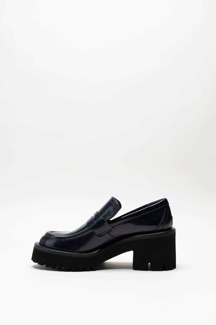 zoom in on Donkerblauw Mocassin hak image Donkerblauw Mocassin hak image