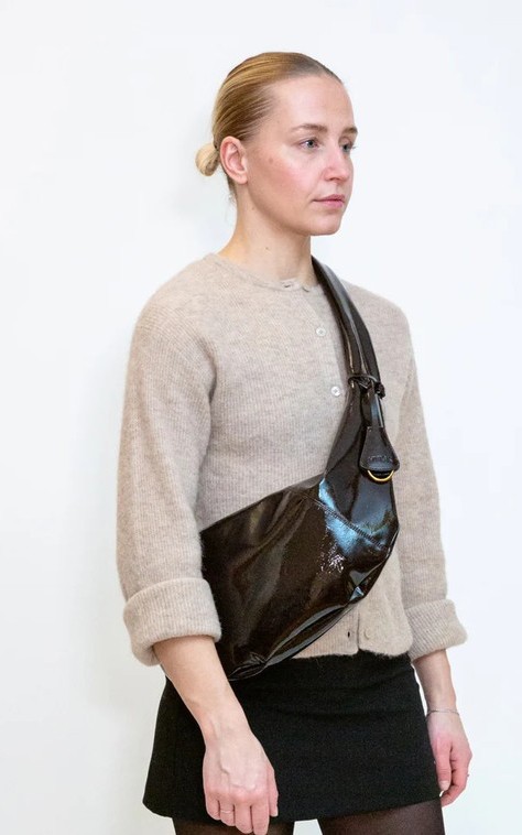 Bruin Cross body image