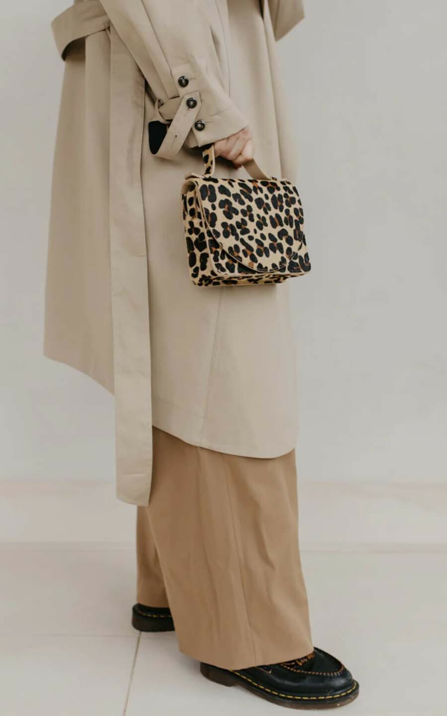 zoom in on Beige Handtas image Beige Handtas image