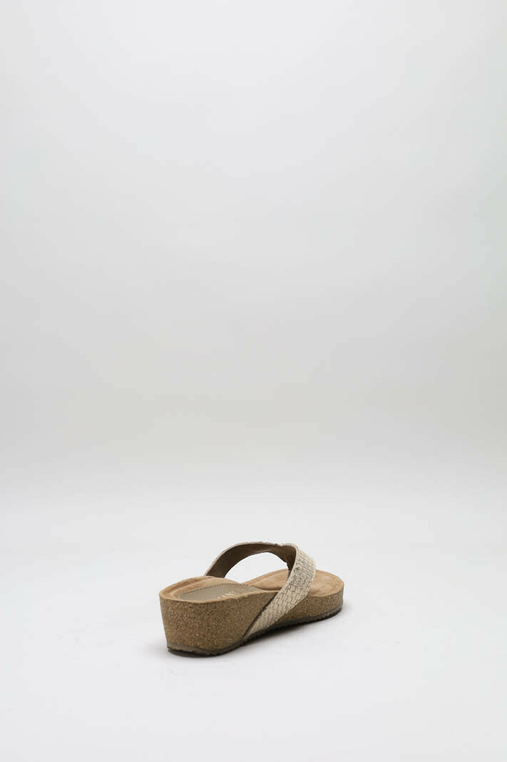 zoom in on Goud Slipper image Goud Slipper image