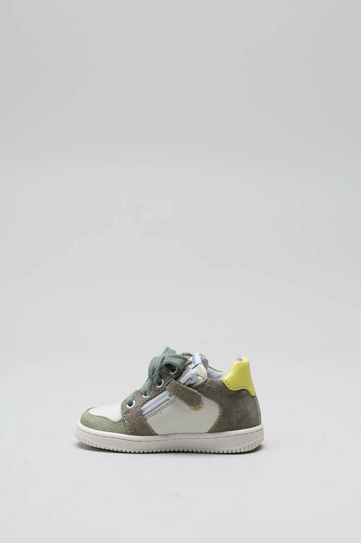 zoom in on Kaki Sneaker image Kaki Sneaker image