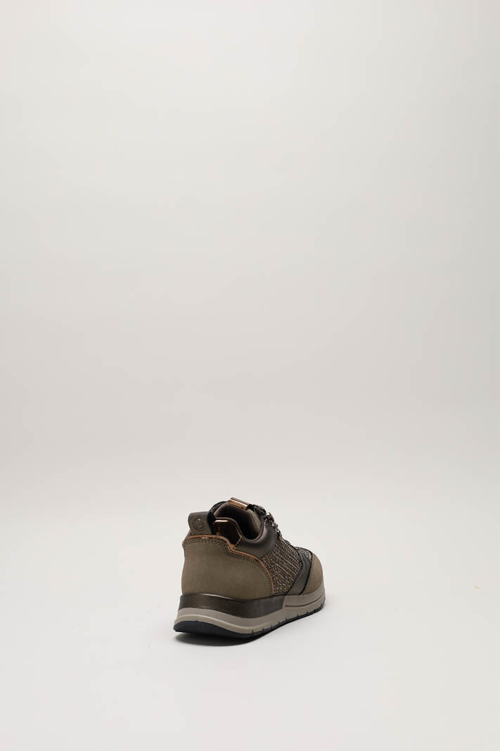 zoom in on Bruin Sneaker image Bruin Sneaker image