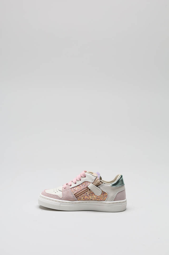 zoom in on Roze Sneaker image Roze Sneaker image