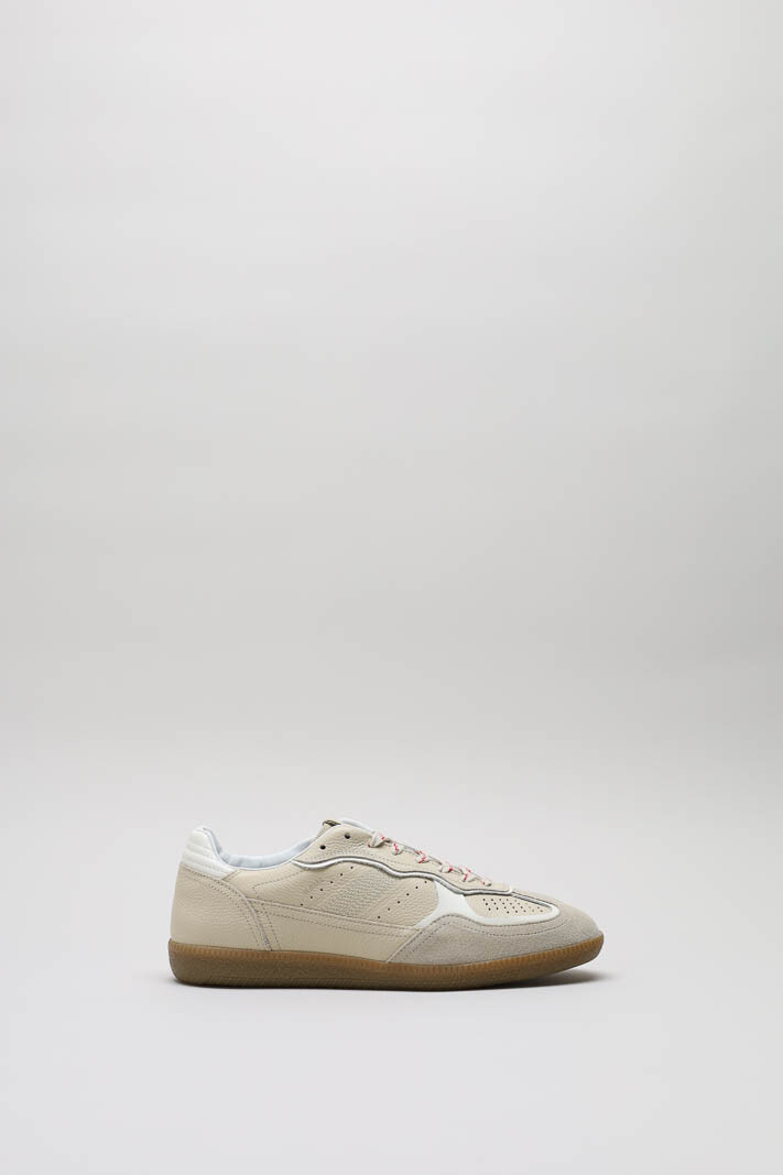 Ecru Sneaker