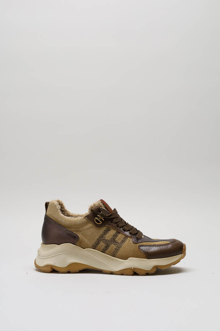 Camel Sneaker