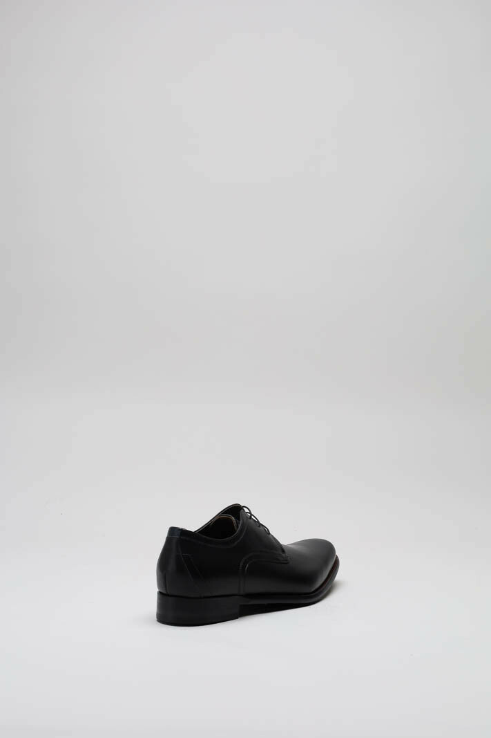 zoom in on Zwart Veterschoen image Zwart Veterschoen image