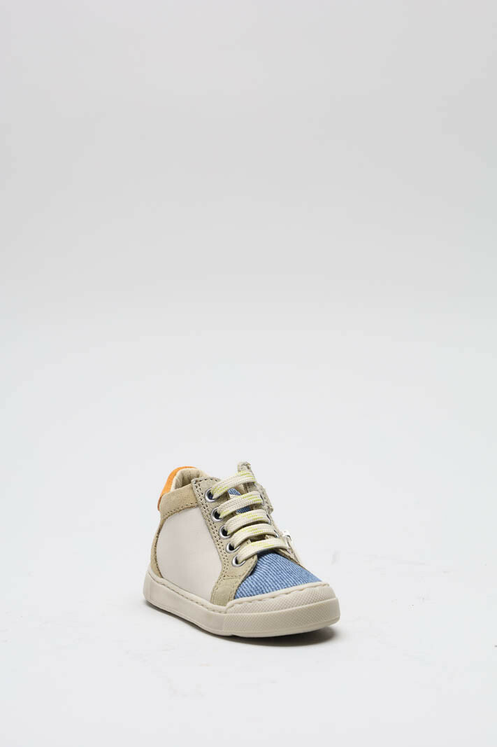 zoom in on Kaki Sneaker image Kaki Sneaker image