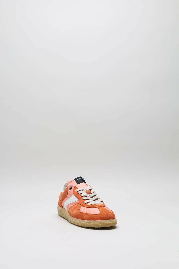 zoom in on Koraal Sneaker image Koraal Sneaker image