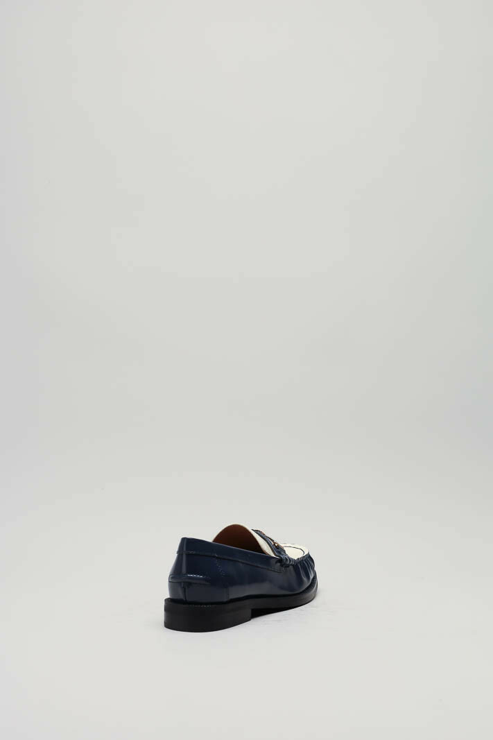 zoom in on Donkerblauw Mocassin image Donkerblauw Mocassin image
