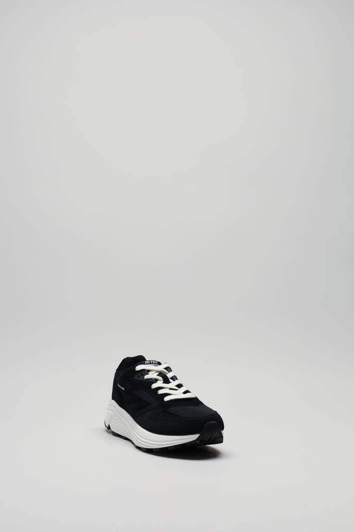zoom in on Zwart Sneaker image Zwart Sneaker image