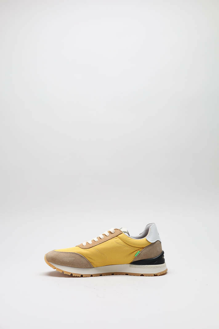 zoom in on Geel Sneaker image Geel Sneaker image