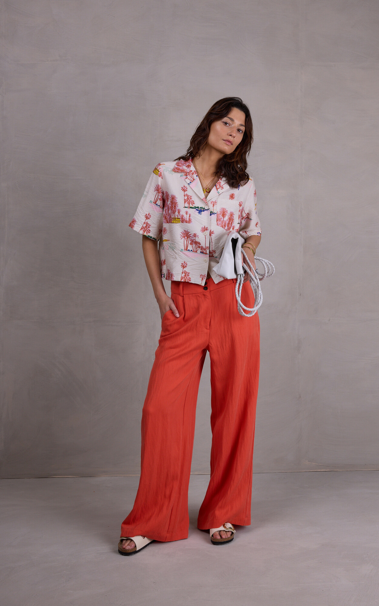 zoom in on Oranje Broek image Oranje Broek image