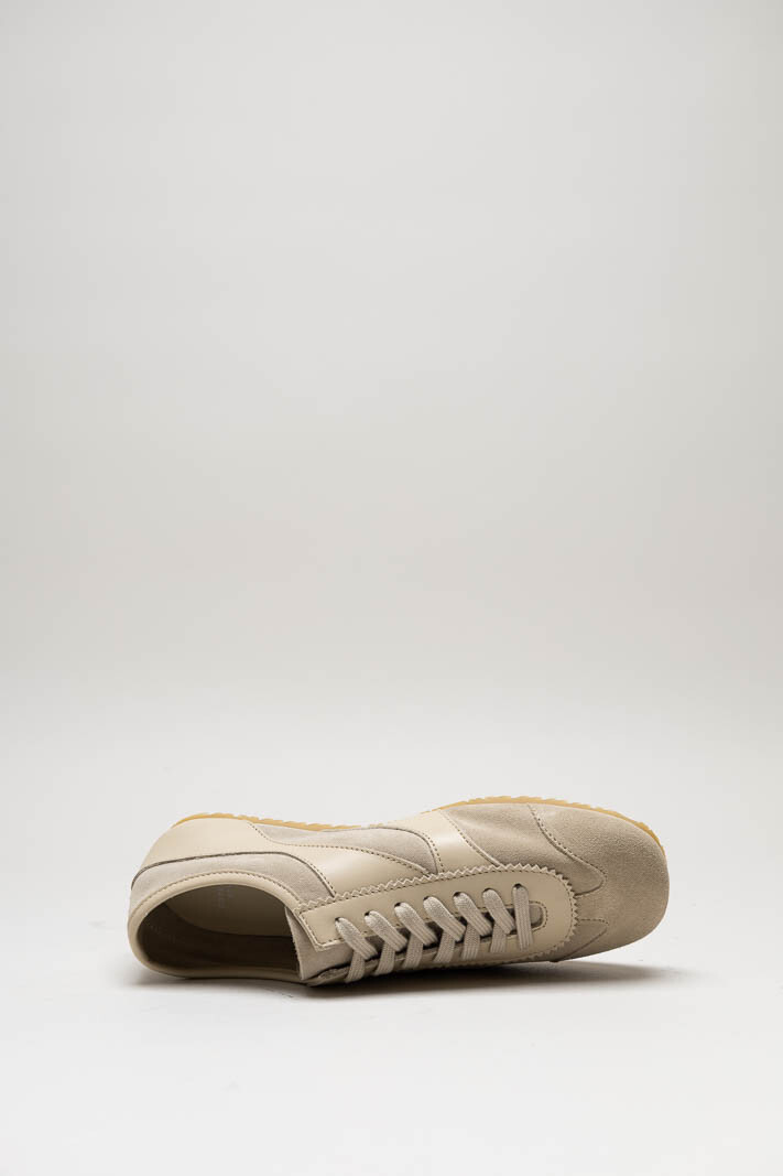 Beige Sneaker image