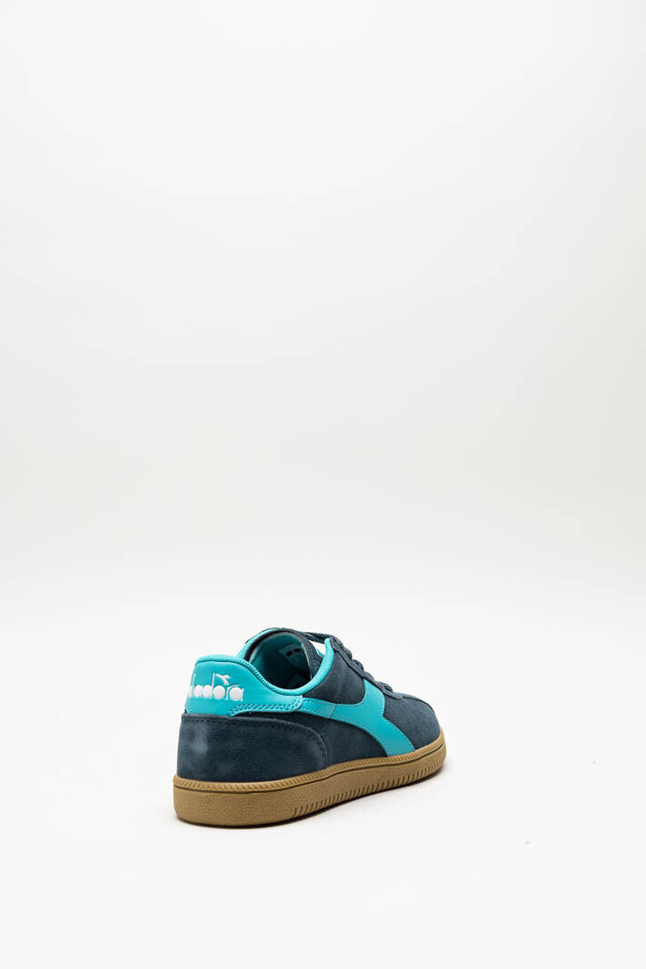 zoom in on Blauw Sneaker image Blauw Sneaker image
