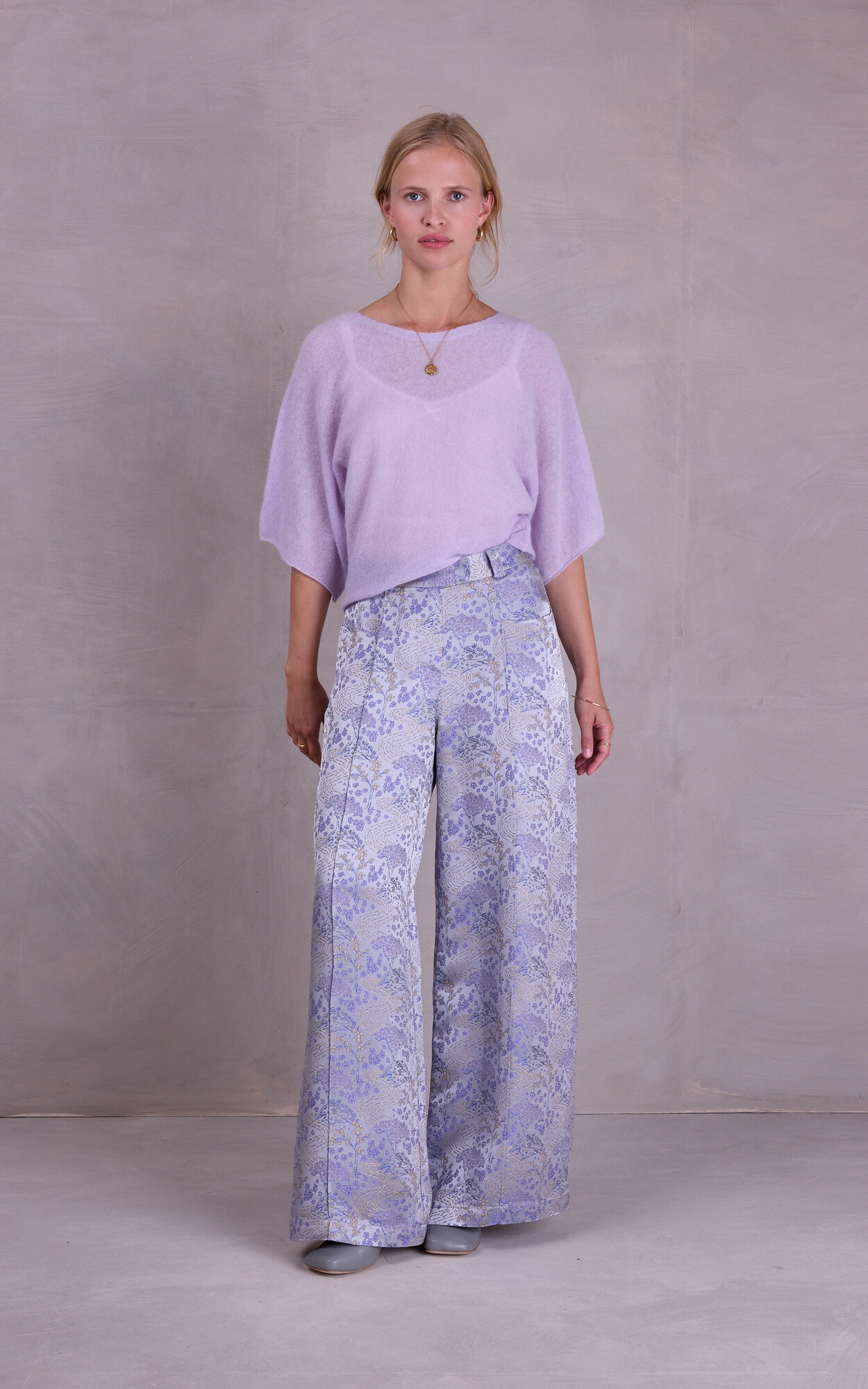 zoom in on Blauw Broek image Blauw Broek image