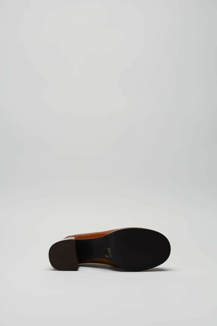 zoom in on Roestbruin Mocassin hak image Roestbruin Mocassin hak image