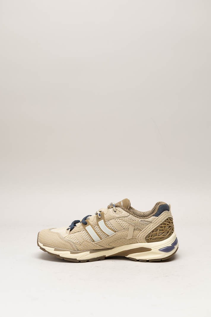 Beige Sneaker image
