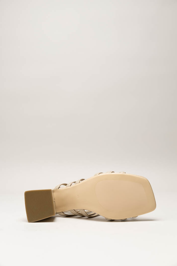 Beige Sandaal hak image