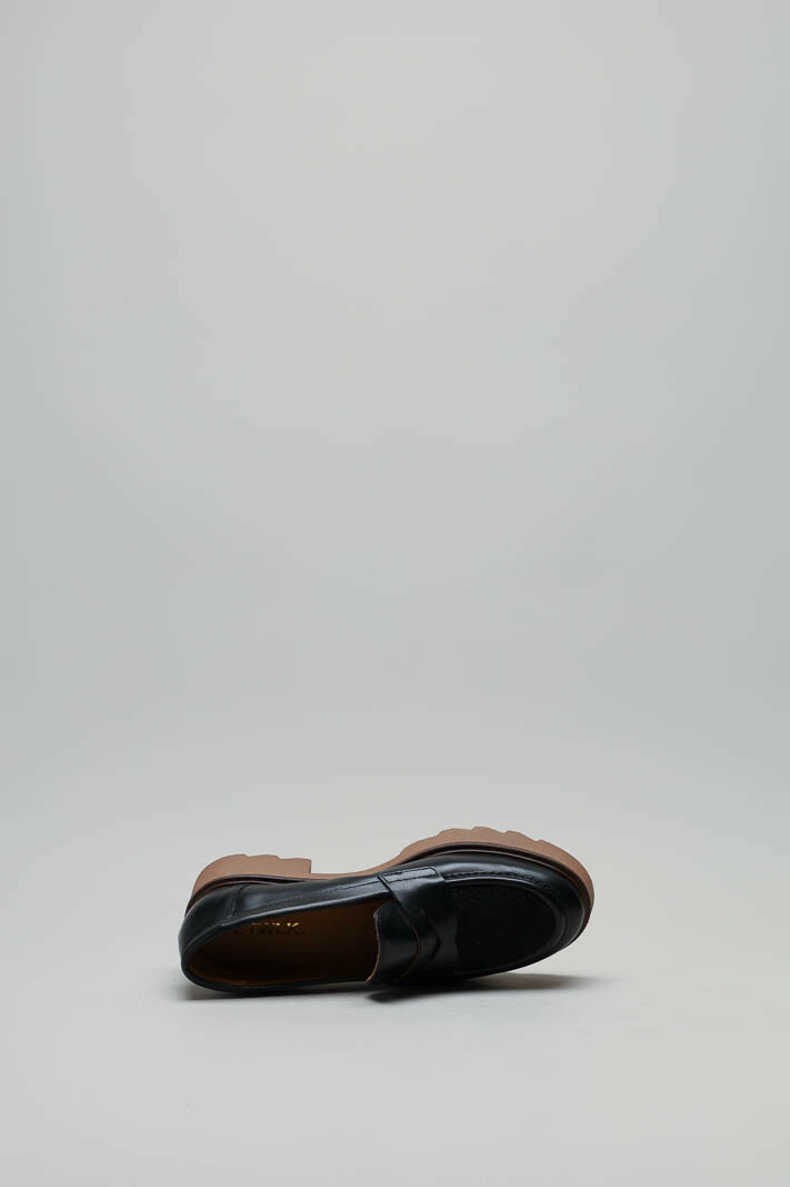 zoom in on Zwart Mocassin image Zwart Mocassin image