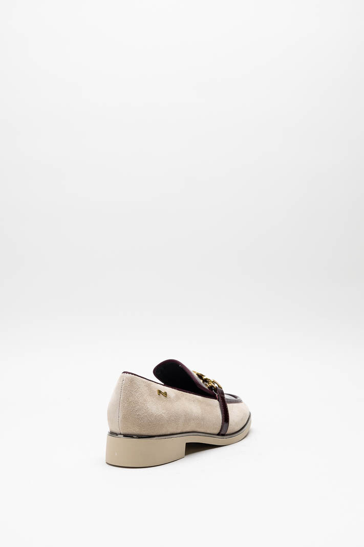 zoom in on Lichtbeige Mocassin image Lichtbeige Mocassin image