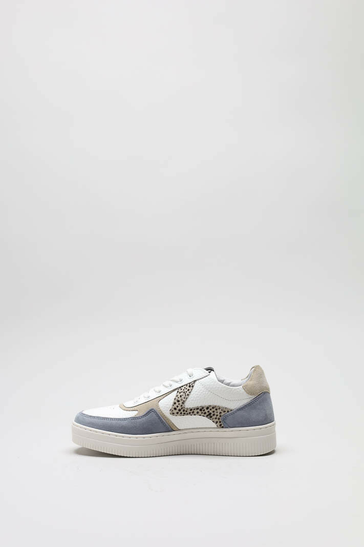 zoom in on Wit Sneaker image Wit Sneaker image