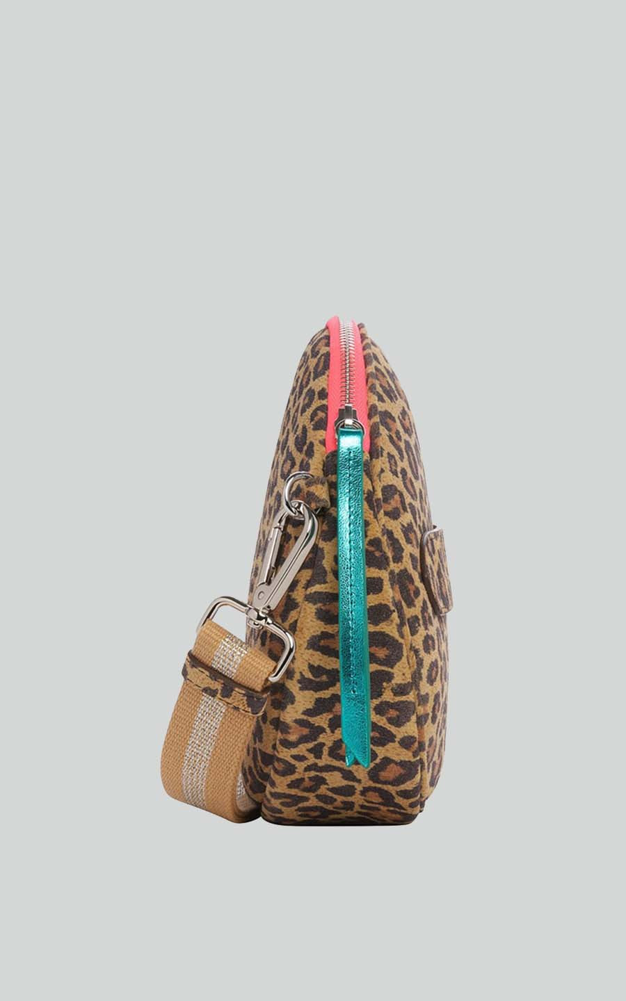 zoom in on Bruin Cross body image Bruin Cross body image