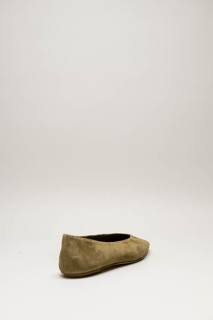 Kaki Ballerina image