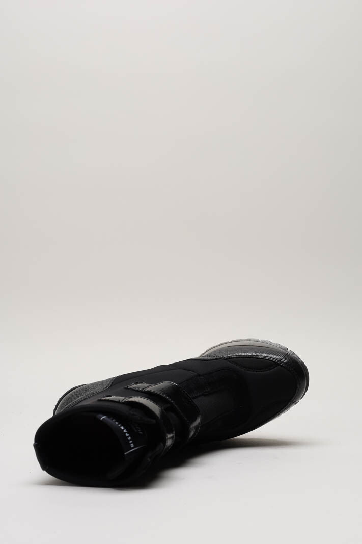 zoom in on Zwart Enkellaars hak image Zwart Enkellaars hak image