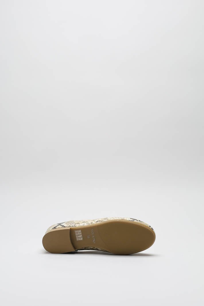 zoom in on Greige Mocassin image Greige Mocassin image