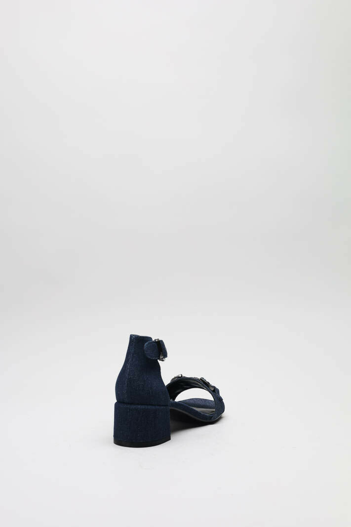 zoom in on Blauw Sandaal hak image Blauw Sandaal hak image