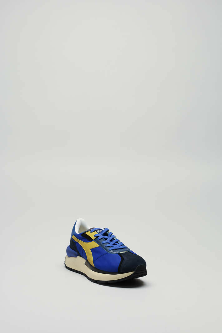 zoom in on Blauw Sneaker image Blauw Sneaker image