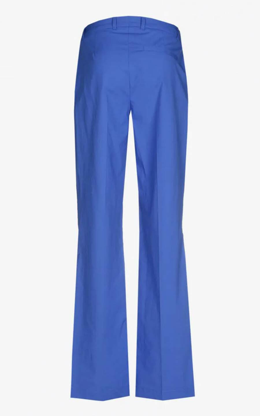 zoom in on Blauw Broek image Blauw Broek image