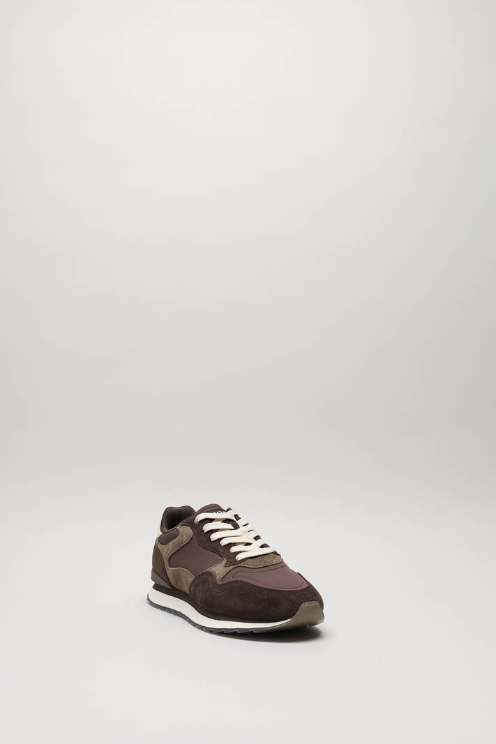 zoom in on Bruin Sneaker image Bruin Sneaker image