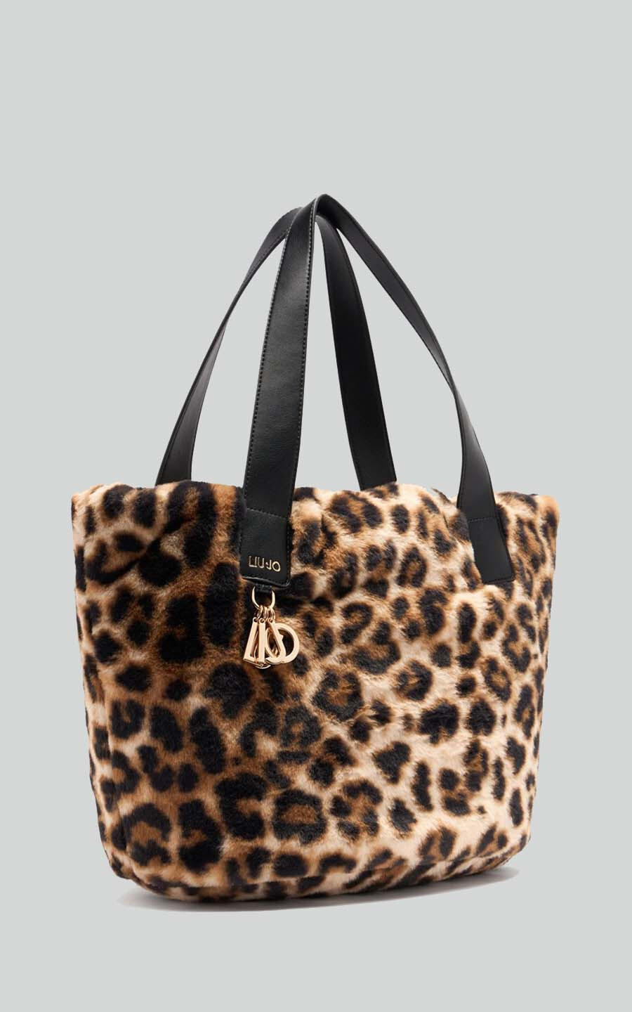 Bruin Cross body