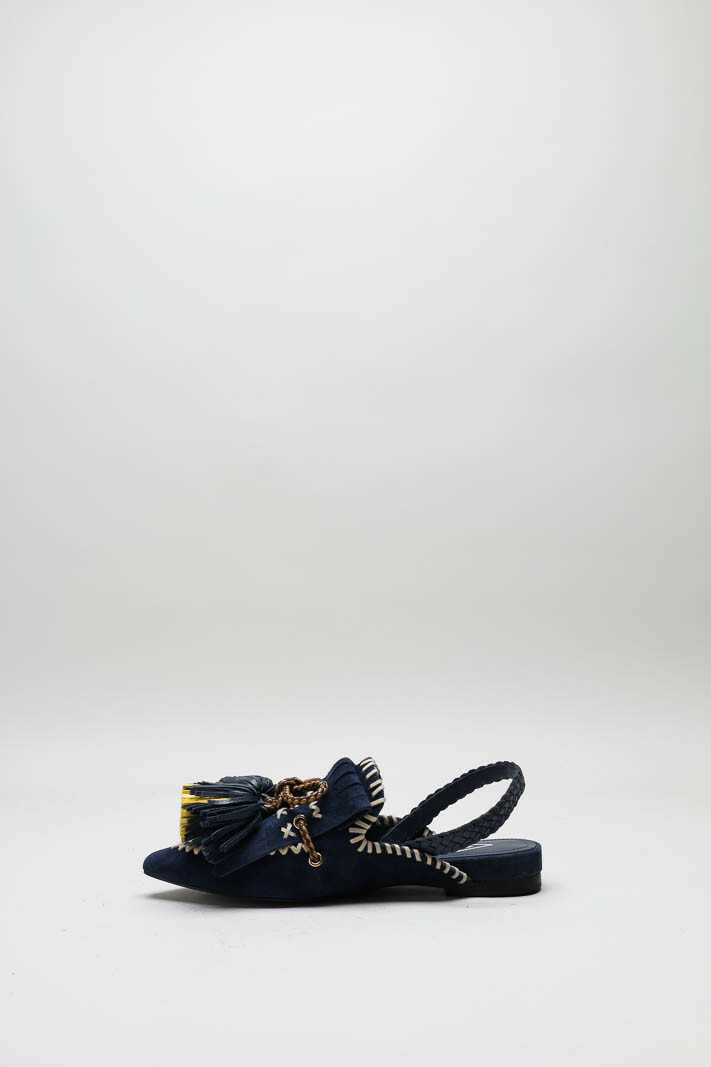 zoom in on Donkerblauw Mocassin image Donkerblauw Mocassin image