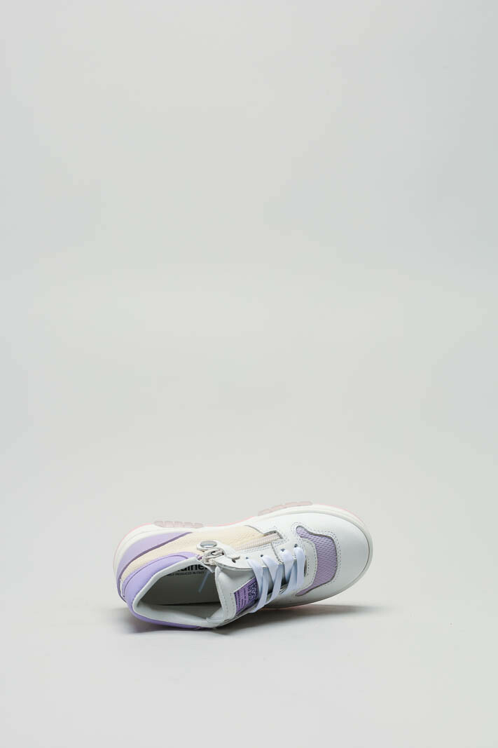 zoom in on Wit Sneaker image Wit Sneaker image