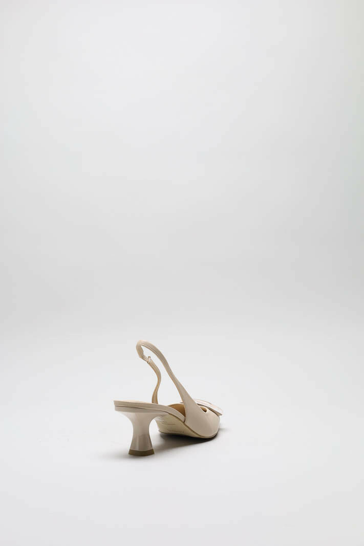 zoom in on Nude Pump image Nude Pump image