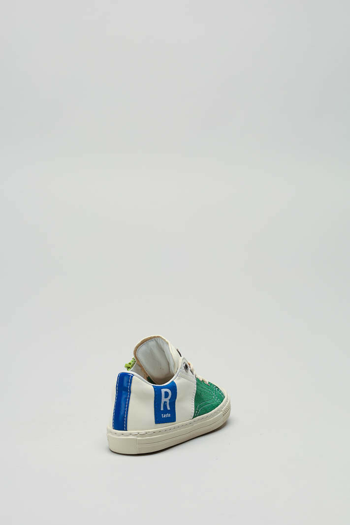 zoom in on Groen Sneaker image Groen Sneaker image