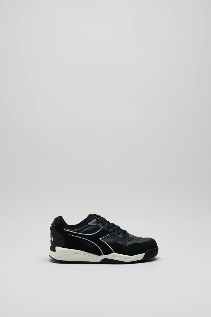 zoom in on Zwart Sneaker image Zwart Sneaker image