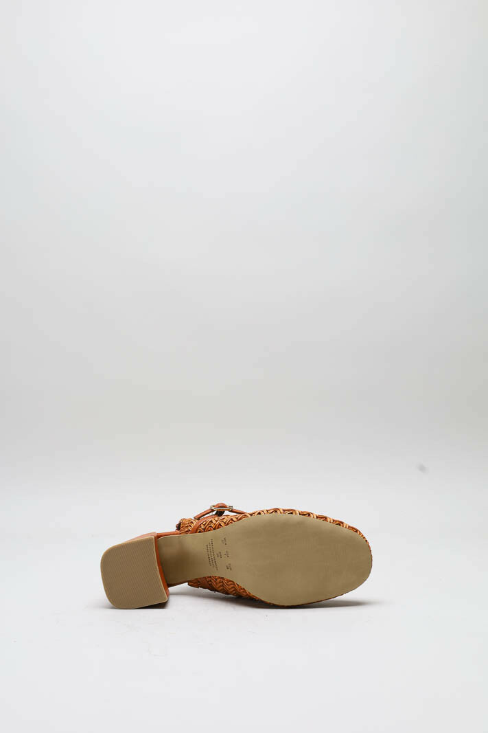 zoom in on Oranje Pump image Oranje Pump image