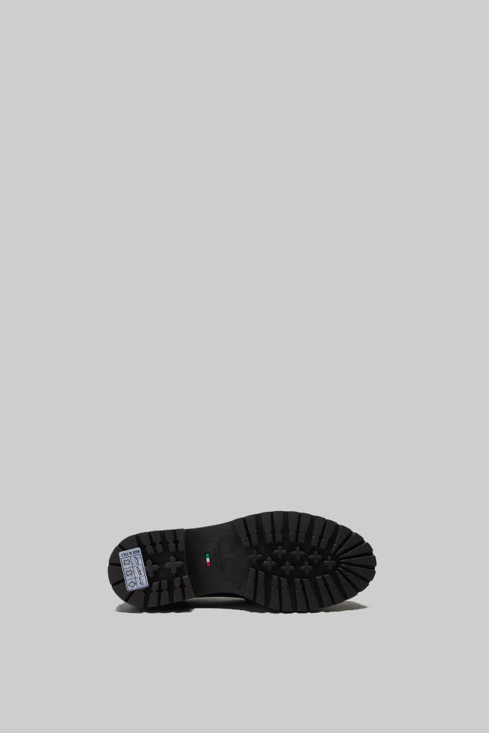 zoom in on Brons Mocassin image Brons Mocassin image