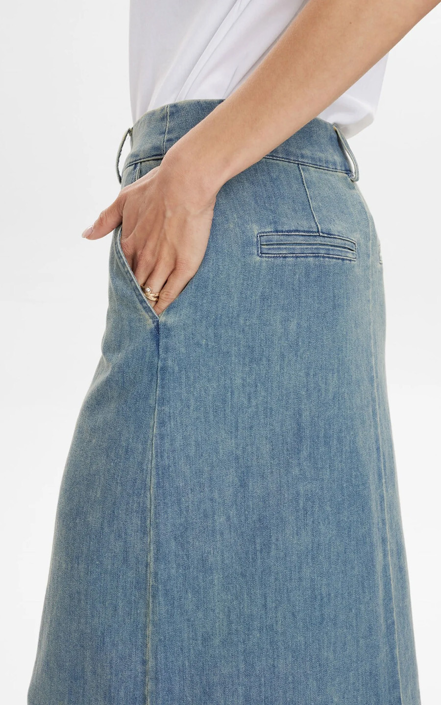 zoom in on Jeans Rok image Jeans Rok image