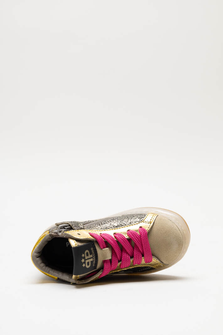 zoom in on Goud Sneaker image Goud Sneaker image