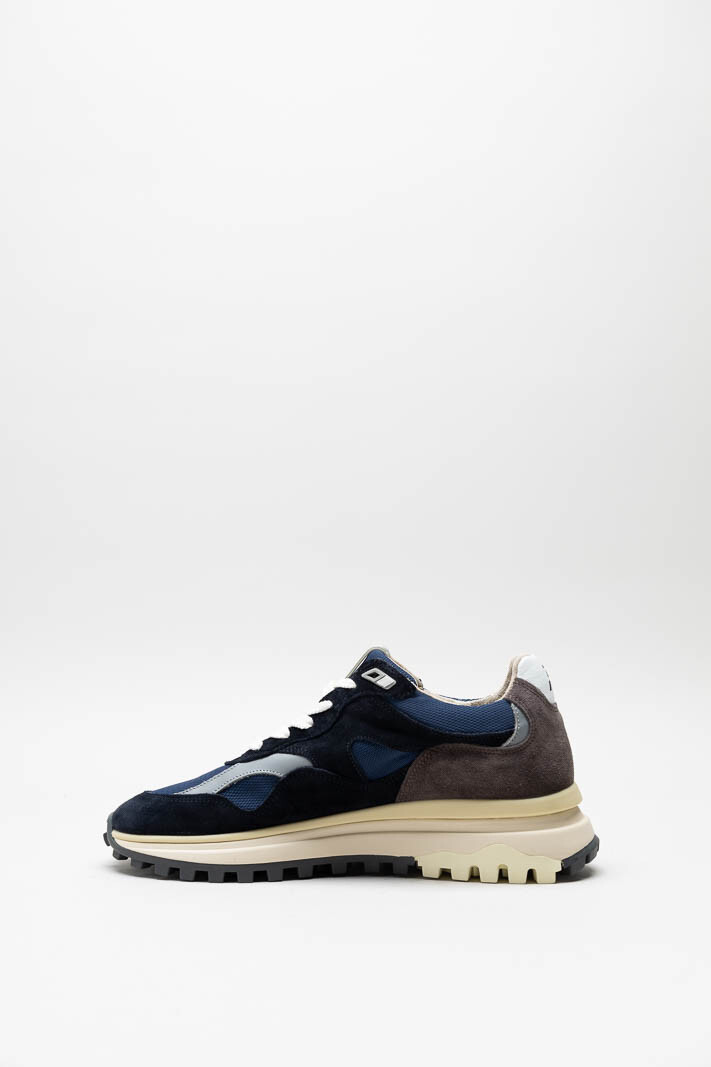 zoom in on Donkerblauw Sneaker image Donkerblauw Sneaker image